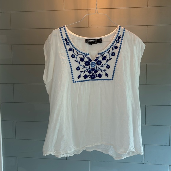 Boho embroidered top - Picture 1 of 4